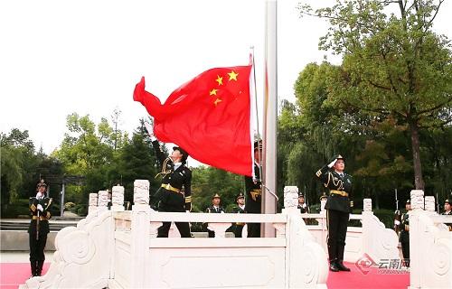 小蓝球向上跳